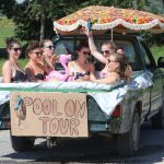 Pool Pickup-Truck Frauen