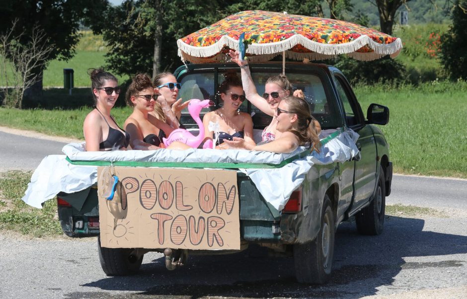 Pool Pickup-Truck Frauen