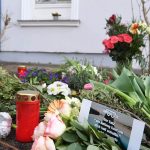 Blumen und Kerzen nach Mord an Maria in Zinnowitz