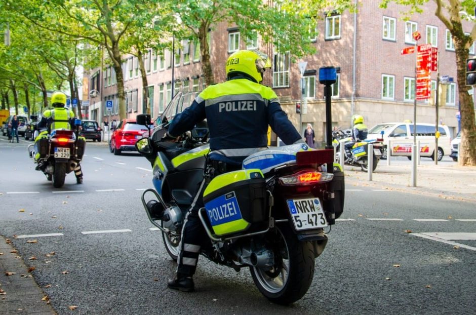 Polizei Motorrad Polizist Dortmund