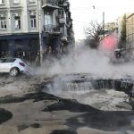 Straße Kiew sackt ab Rohrbruch