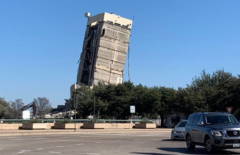 Dallas schiefer Turm Explosion