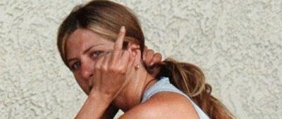 Jennifer Aniston Mittelfinger