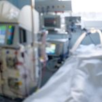 Krankenhaus Krankenbett Intensivbett Covid-19 Coronavirus Beatmungsgerät