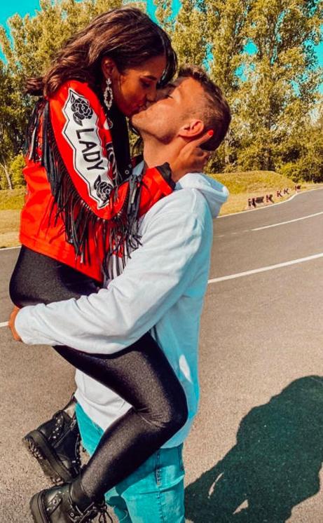 Sarah Lombardi Julian Buescher Kuss Instagram