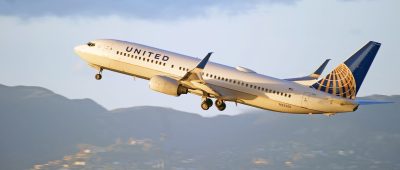 United Airlines Boeing 737-824