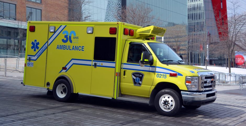 Ambulance Krankenwagen Canada