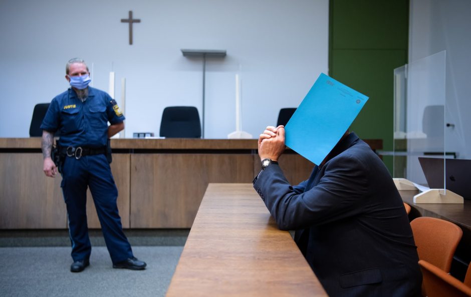 Polizist wegen Kindesmissbrauchs vor Gericht
