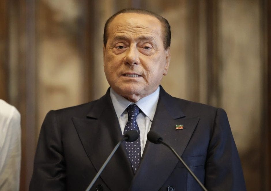 Italiens Ex-Regierungschef silvio Berlusconi positiv auf Corona getestet