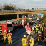 Mehr als ein Dutzend Verletzte nach Unfall bei Grevenbroich