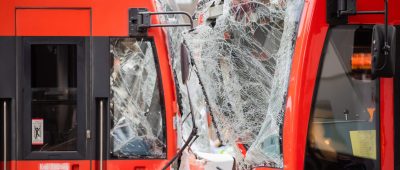 Straßenbahnen kollidieren in Köln Unfall