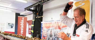 Weltrekord im Zerschlagen von Kokosnüssen Hammerhand Muhamed Kahrimanovic