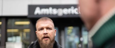 Rapper Kollegah wegen unerlaubten Waffenbesitzes vor Gericht