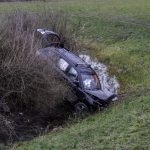 Au am Rhein: Auto rutscht Böschung hinunter – Fahrer stirbt
