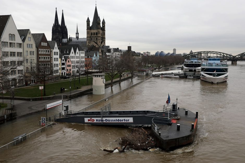 Hochwasser am Rhein bei Köln