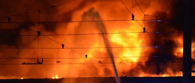 Großbrand zerstört 40 Linienbusse Düsseldorf