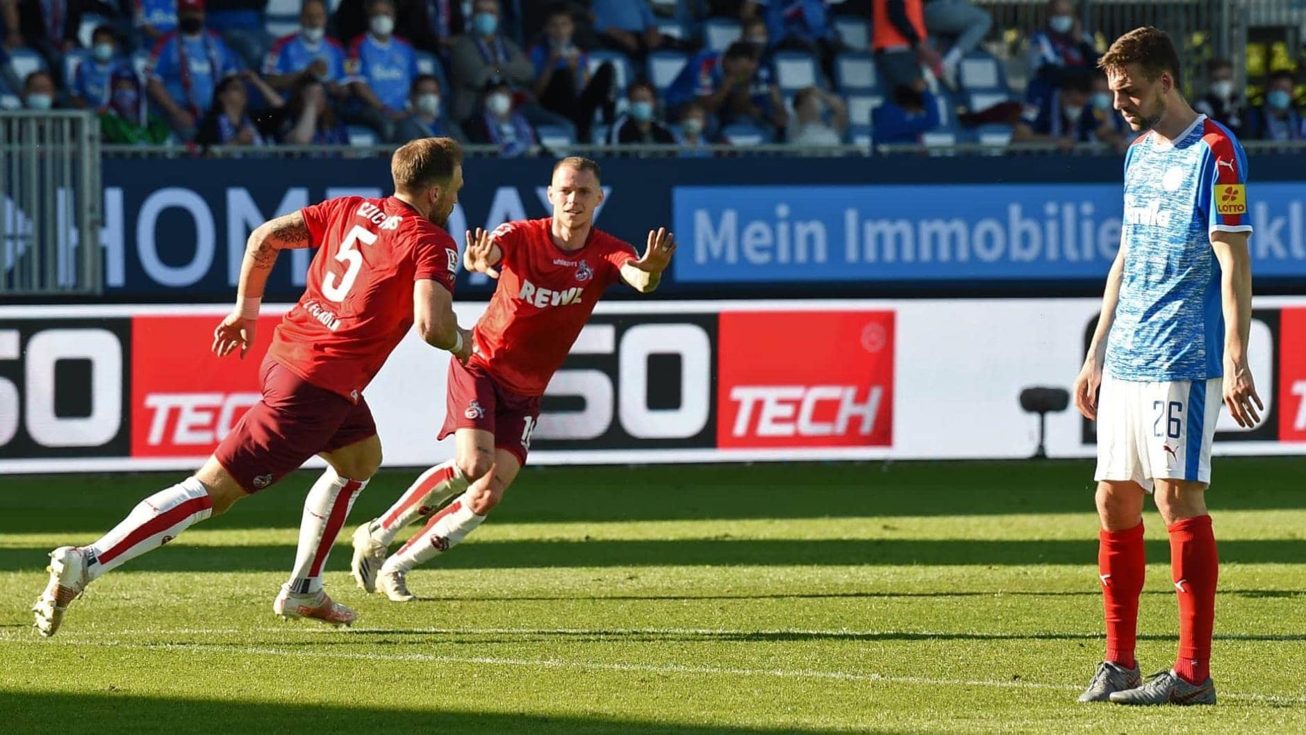 1. FC Köln Jubel Holstein Kiel Relegation