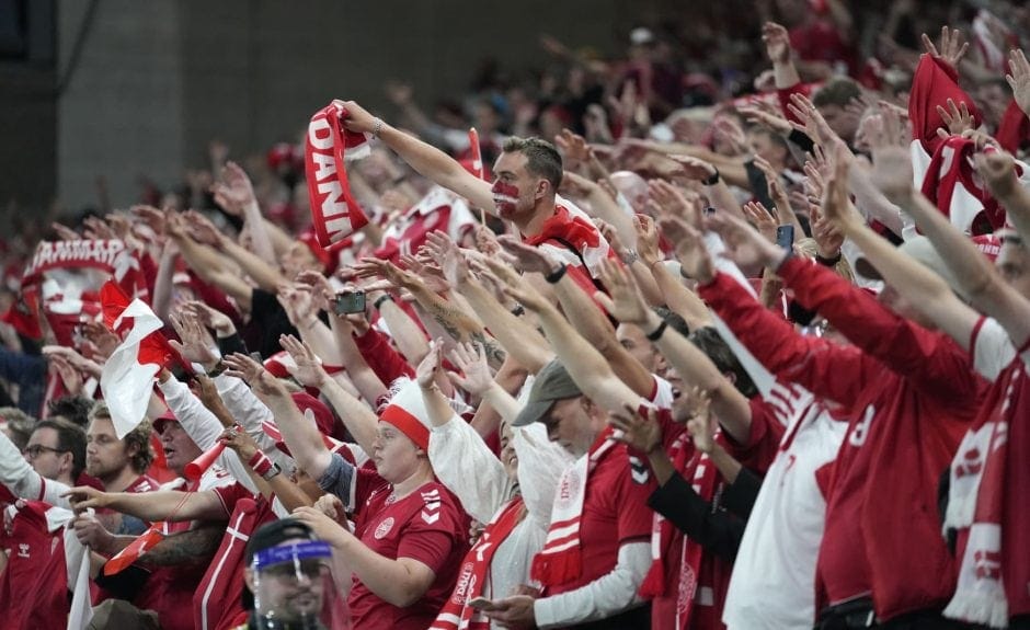 EM 2021 Russland Dänemark Fans