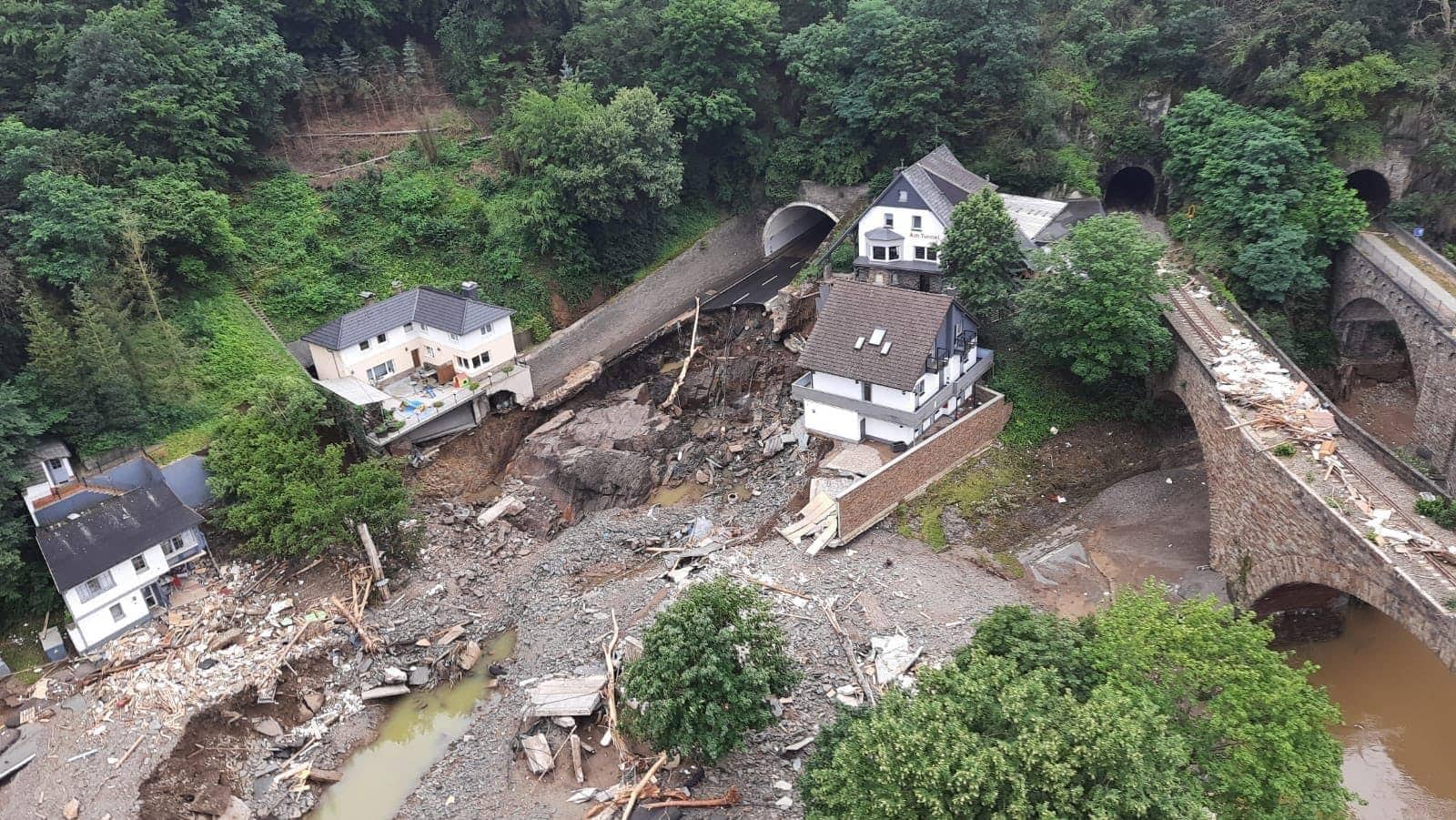 Ahrweiler Luftaufnahme Verwüstung Unwetter Hochwasser