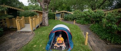 Elfjähriger schläft seit 500 Nächten im Zelt