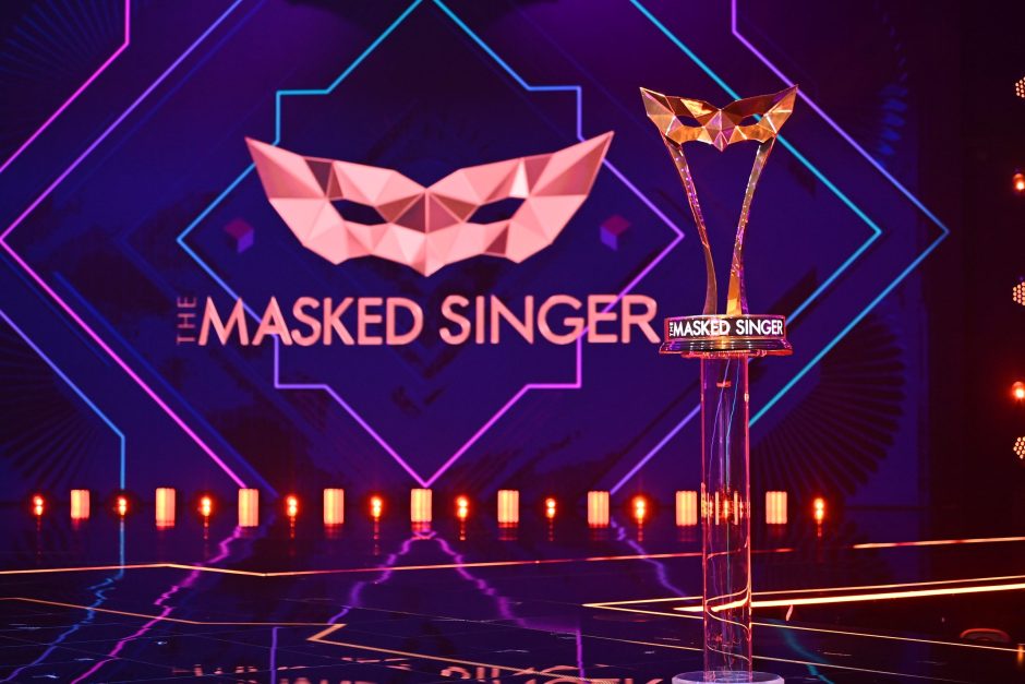 Masked Singer Bühne Pokal