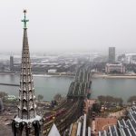 Der Blick vom Kölner Dom auf die Deutzer Freiheit