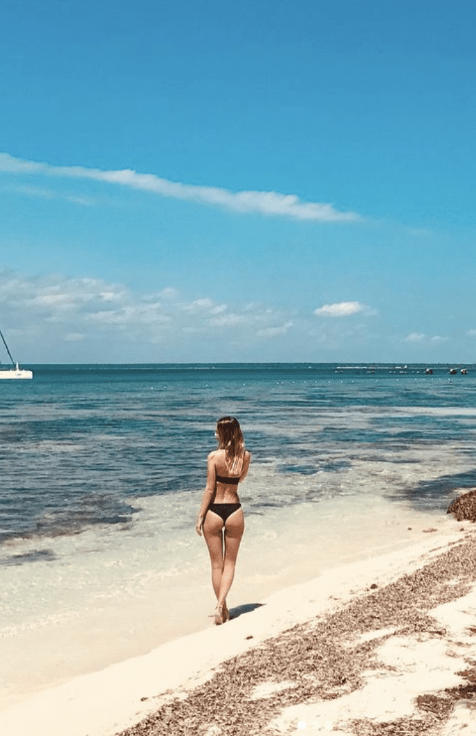 Anna Rossow Bachelor Kandidatin im Bikini