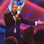 Joachim Stamp singt Karnevalslied gegen Impfgegner in ARD