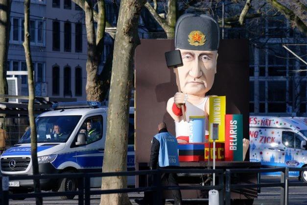 Rosenmontag Köln Wagen Putin