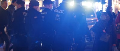 Polizei Düsseldorf Corona Demo Blaulicht