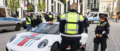 Düsseldorf Polizeikontrollen bei Tuner- und Poser-Treffen am 