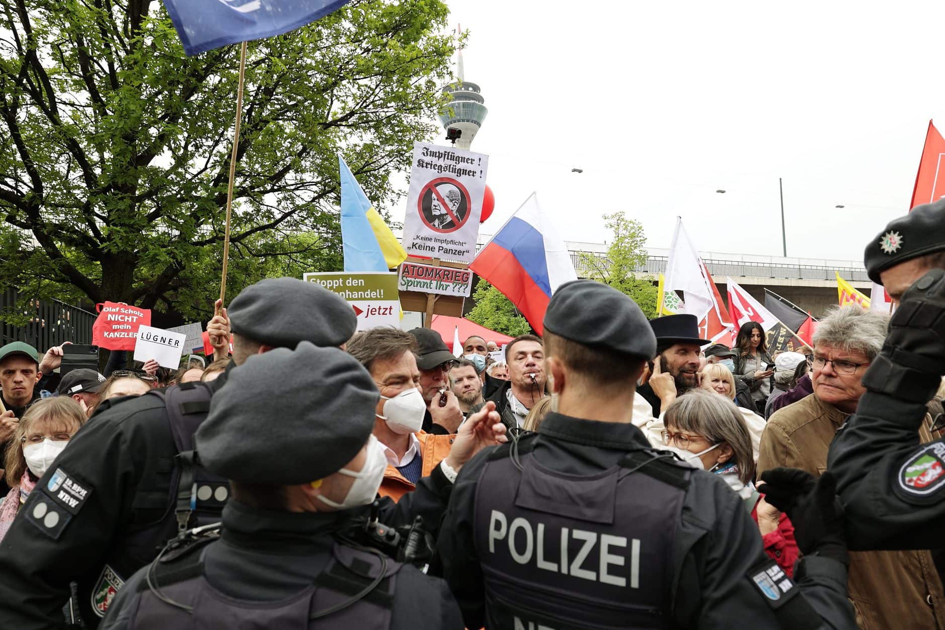 1. Mai Düsseldorf Demo Polizei