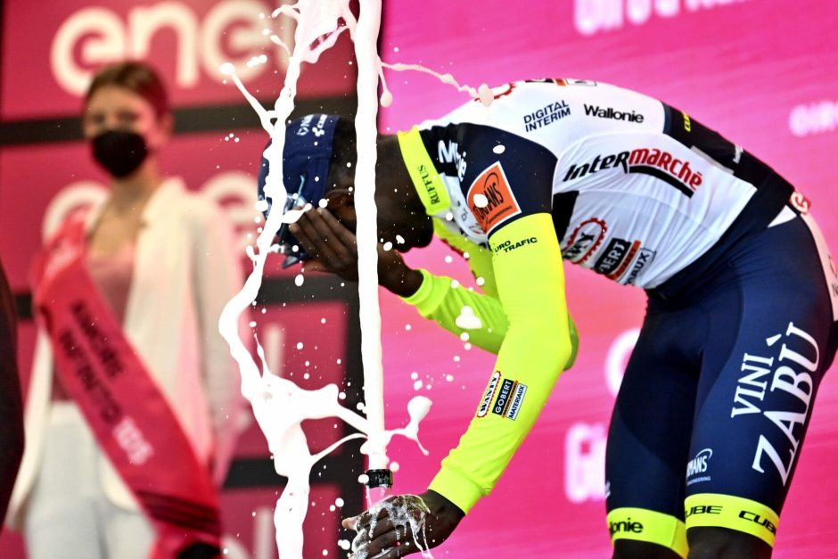 Biniam Girmay Sektkorken Giro d'Italia