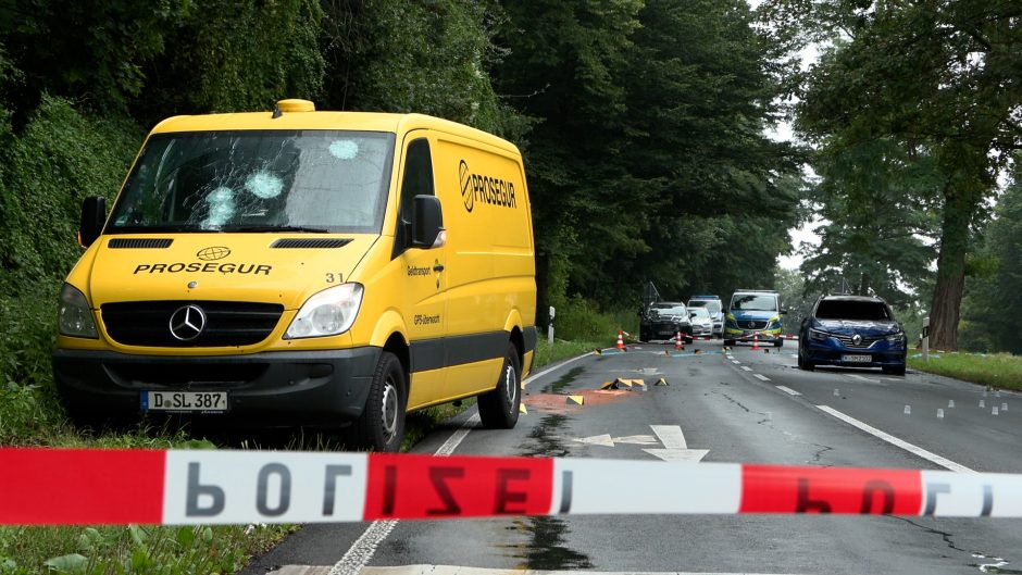 Geldtransporter in Köln überfallen und beschossen