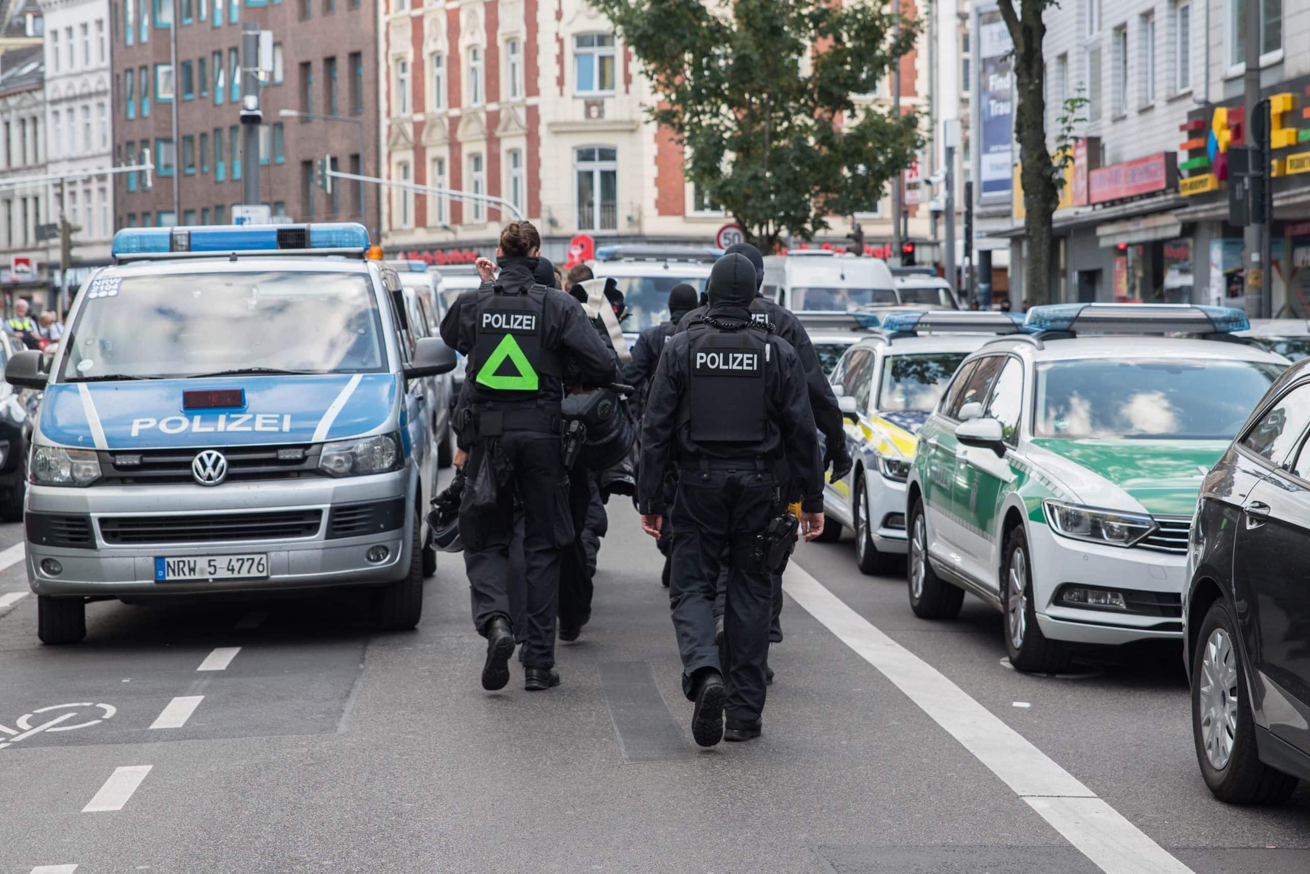Köln: Polizei stoppt illegales Rennen auf A 57