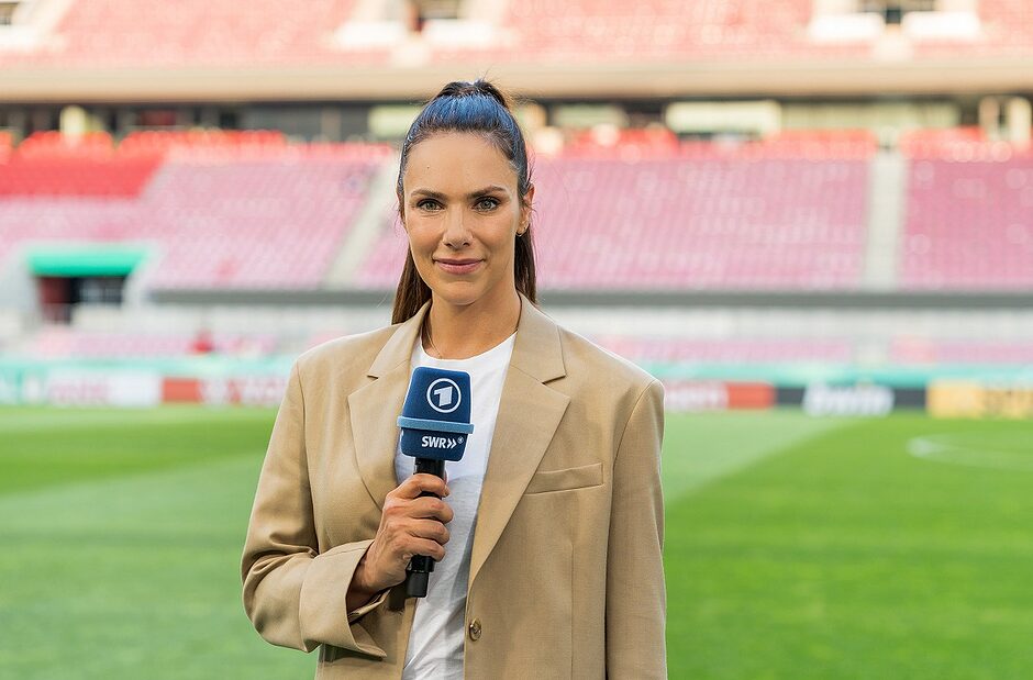 Esther Sedlaczek FIFA Fußball-WM 2022 ARD Moderatorin