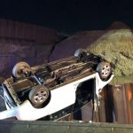 Autofahrer stürzt von abgerissener Brücke
