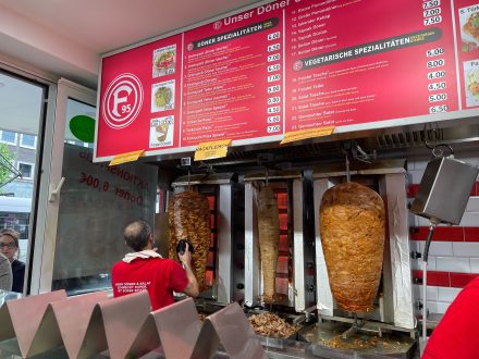 Dene & Gör Düsseldorf Döner Kebab Imbiss Dönerspieß Dönerfleisch