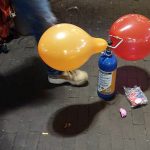 Mit Lachgas gefüllte Luftballons