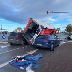 Rettungswagen kollidiert auf Kreuzung – Sieben Verletzte