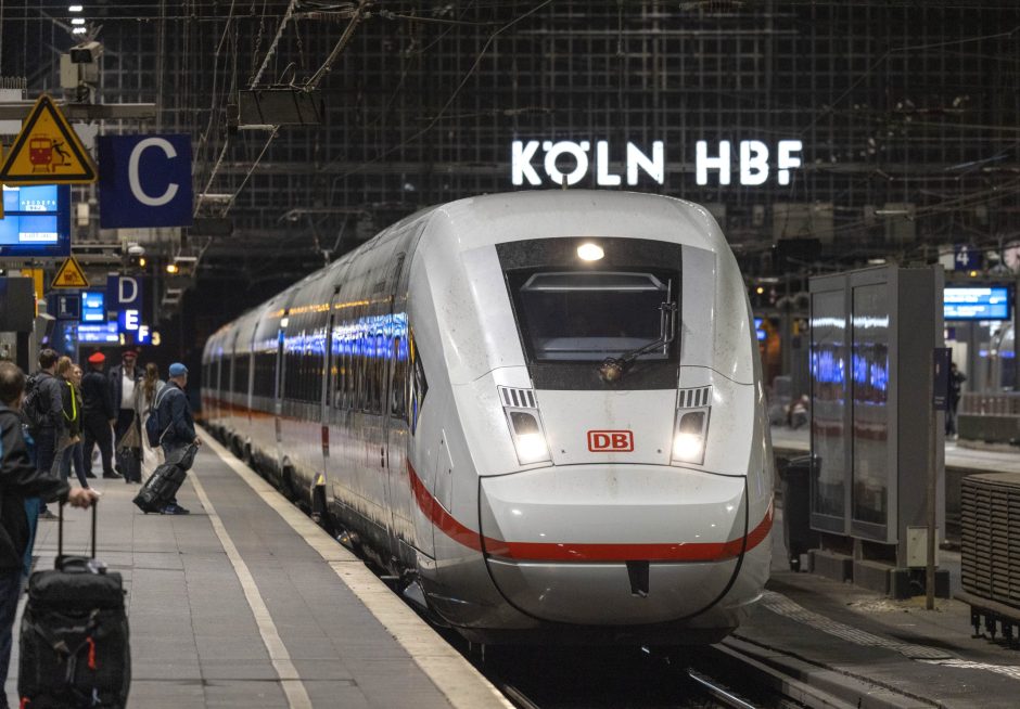 ICE im Kölner Hauptbahnhof