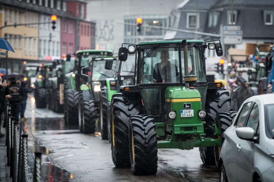 Landwirte protestieren mit Traktor-Demo – Siegen