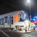 Verletzte bei Zusammenstoß zwischen Lkw und Straßenbahn in Neuss