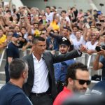 Cristiano Ronaldo ist in Turin angekommen. Foto: AFP