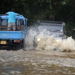 Jedes Jahr im Mai tobt das Wetter auf Sri Lanka. Durch einen Monsum kamen nun elf Personen auf dem Inselstaat ums Leben. Mehr als 100.000 Menschen sind betroffen. Foto: AFP